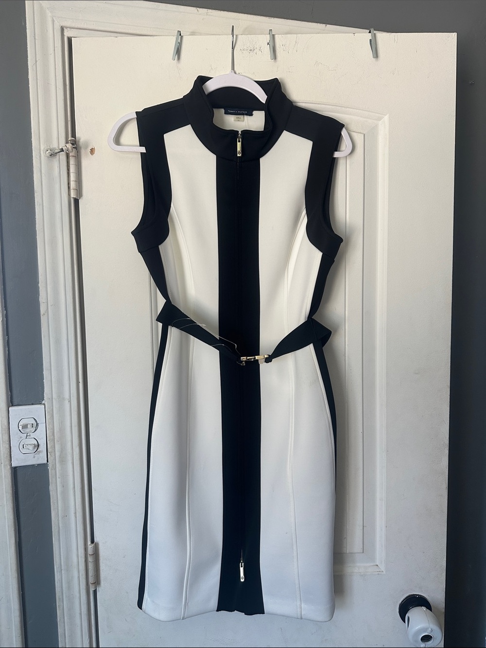 Tommy Hilfiger Black and White Sleeveless Midi Dress with Belt- 10